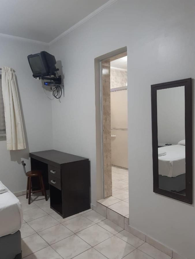 Apeninos Suites Basicas サンパウロ エクステリア 写真